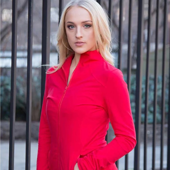 Move Society Red Company Lightweight Jacket ♥️ - Picture 1 of 8